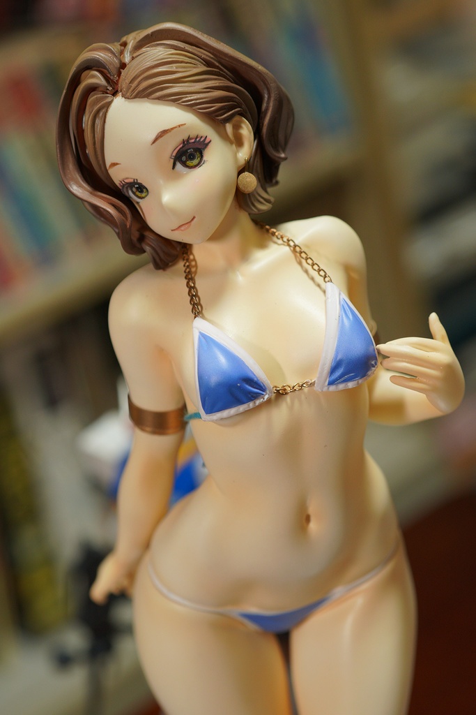 ビキニ見栄子1/6フィギュア完成品