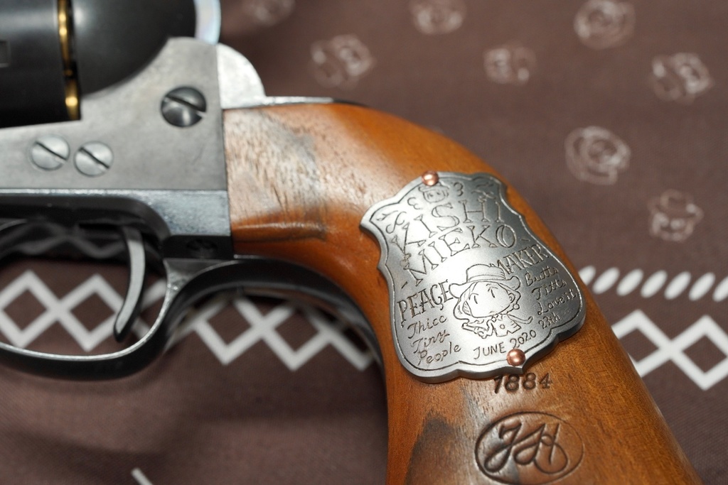 見栄子チーフPEACE MAKERグリップバッジ(樹脂製)