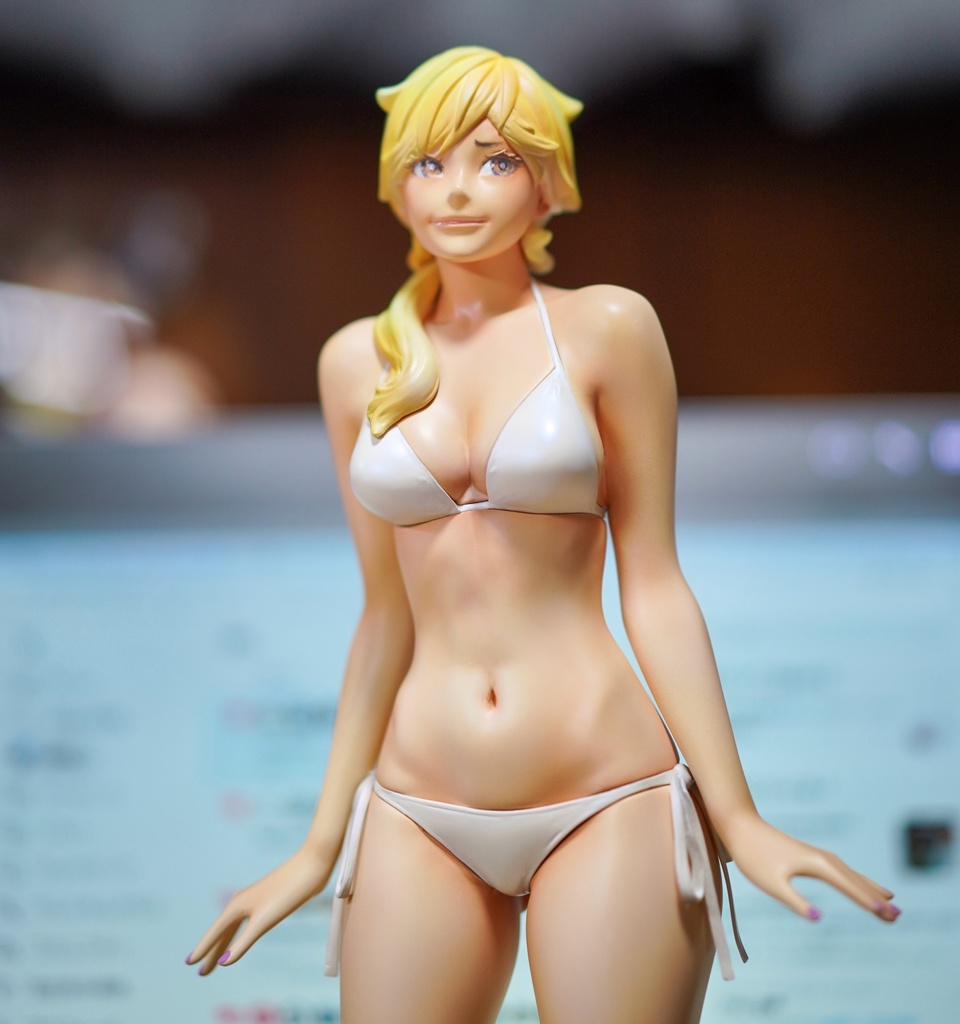 1/6スケール真琴ちゃんホワイトビキニフィギュア完成品