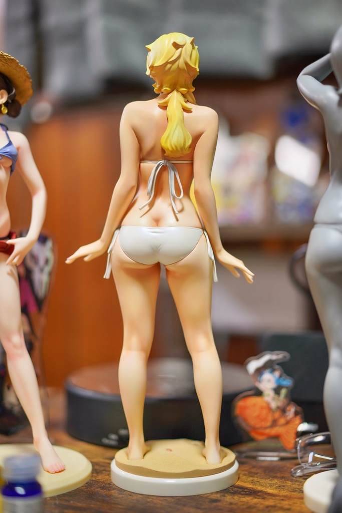 1/6スケール真琴ちゃんホワイトビキニフィギュア完成品