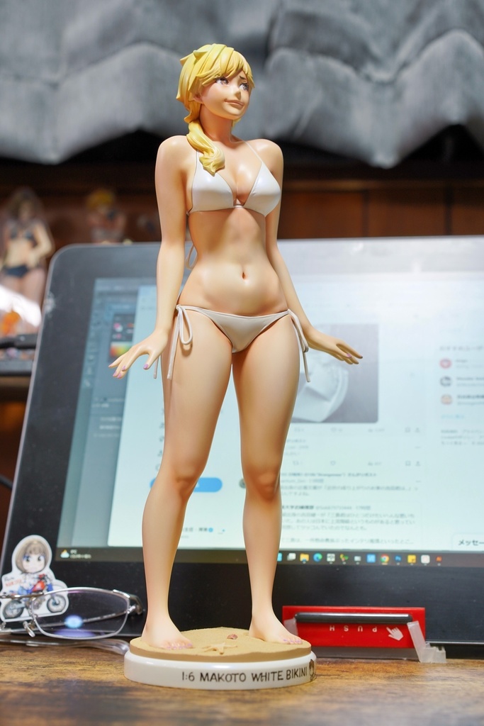 1/6スケール真琴ちゃんホワイトビキニフィギュア完成品