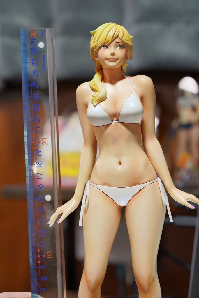 1/6スケール真琴ちゃんホワイトビキニフィギュア完成品