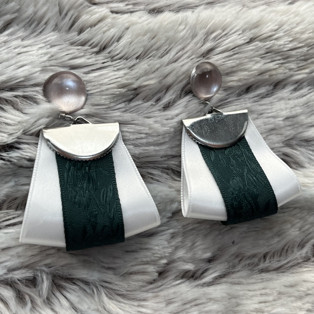 モースヴィーグイメージ ピアス イヤリング