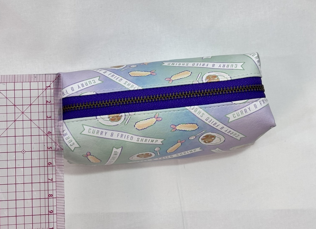 カレー&エビフライ柄一総概念ポーチ【再販】