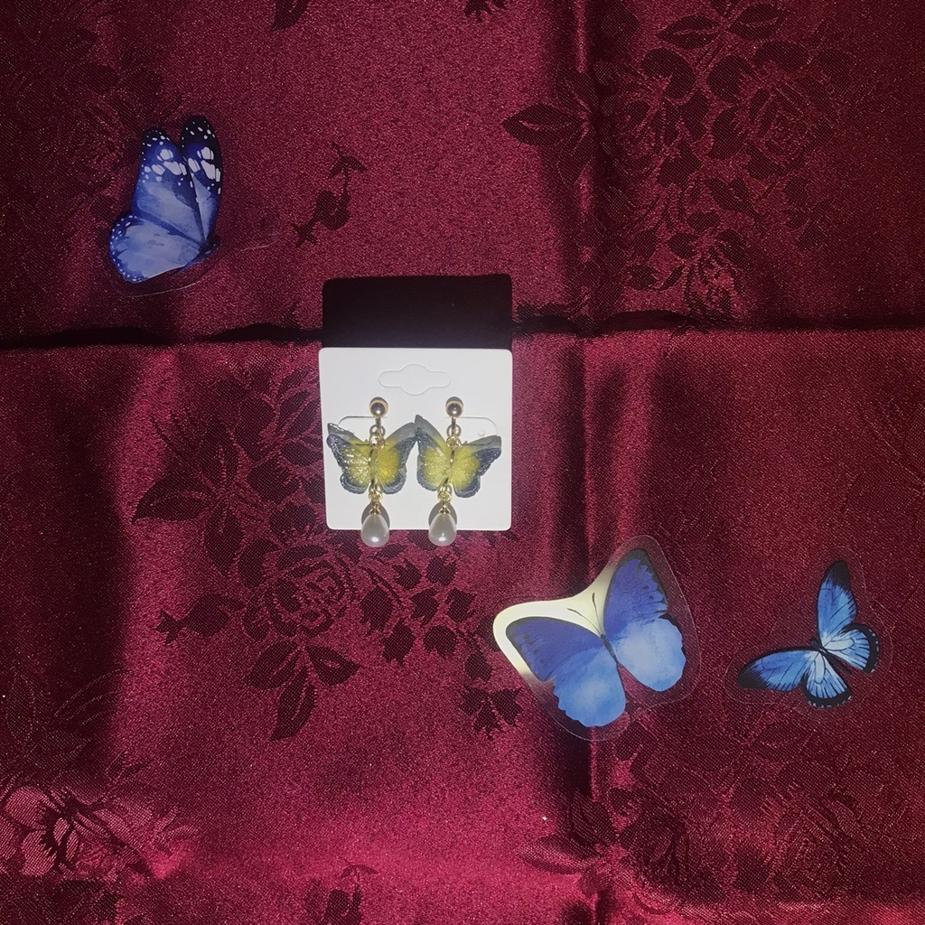 【無くなり次第終了】あくねこの「昼に出てくる蝶」をイメージしたイヤリング
