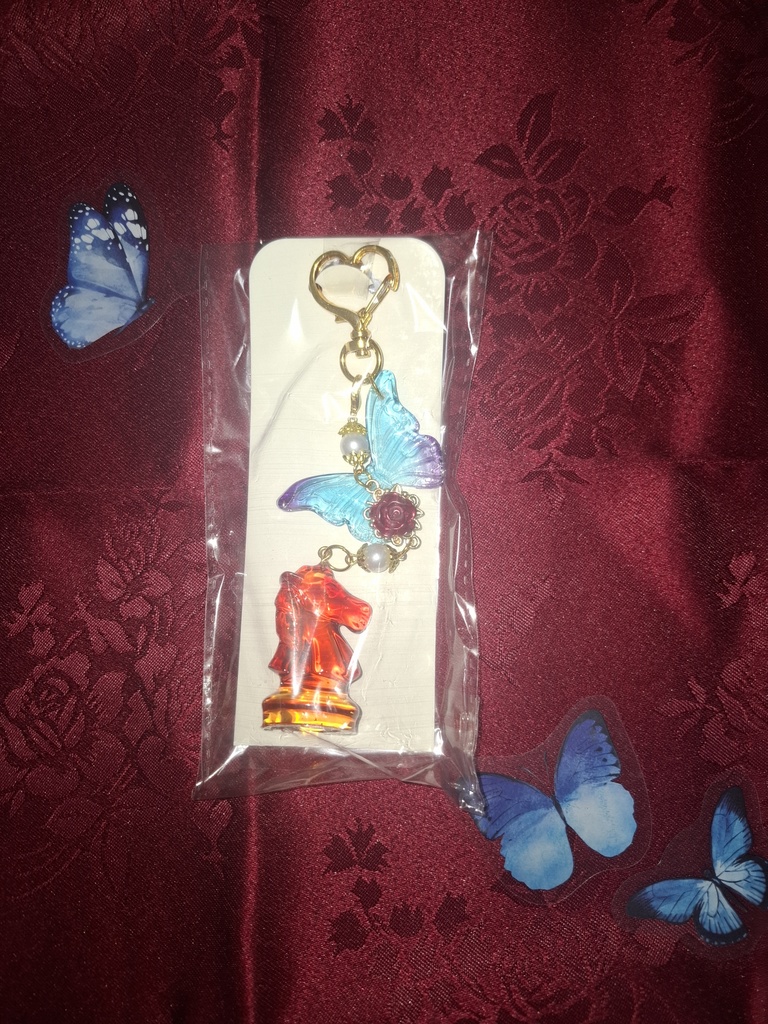 【無くなり次第終了】魔蝶石付きチェスキーホルダー(フェネス)ゴールドver