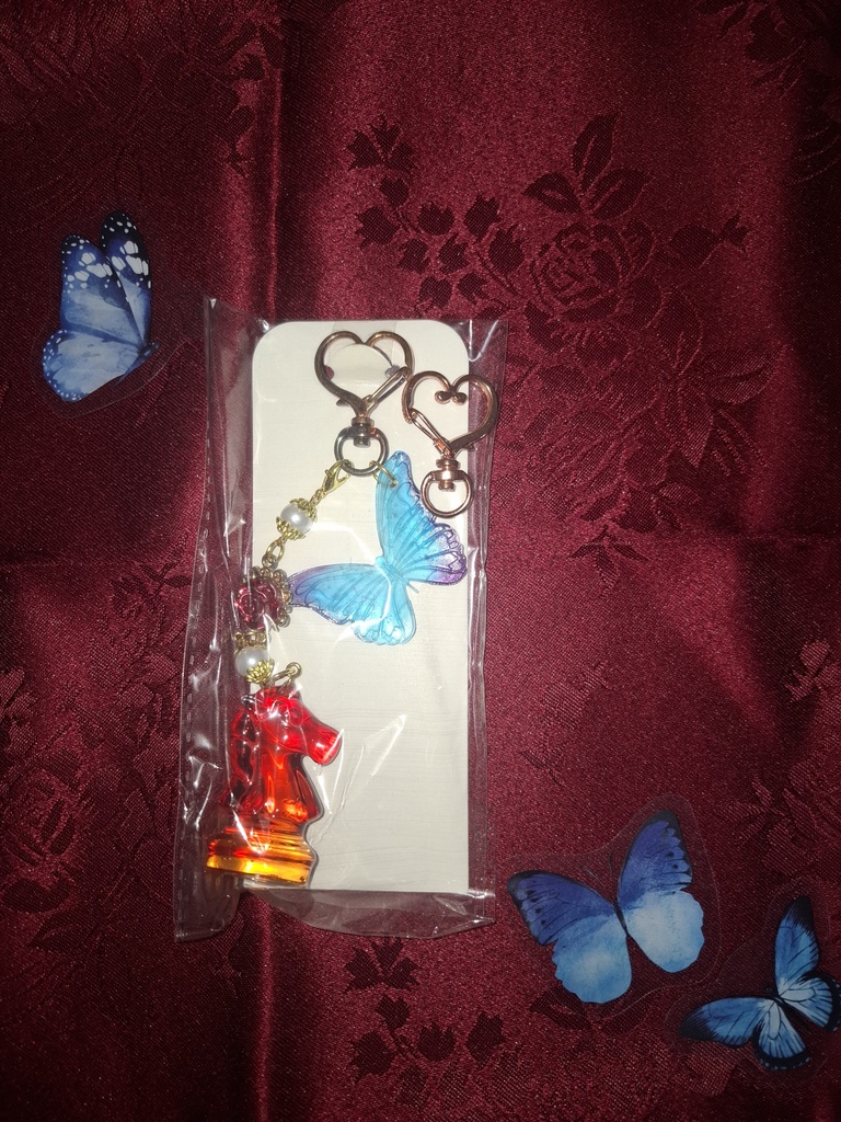 【無くなり次第終了】魔蝶石付きチェスキーホルダー(フェネス)