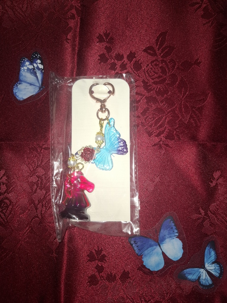 【無くなり次第終了】魔蝶石付きチェスキーホルダー(ラムリ)