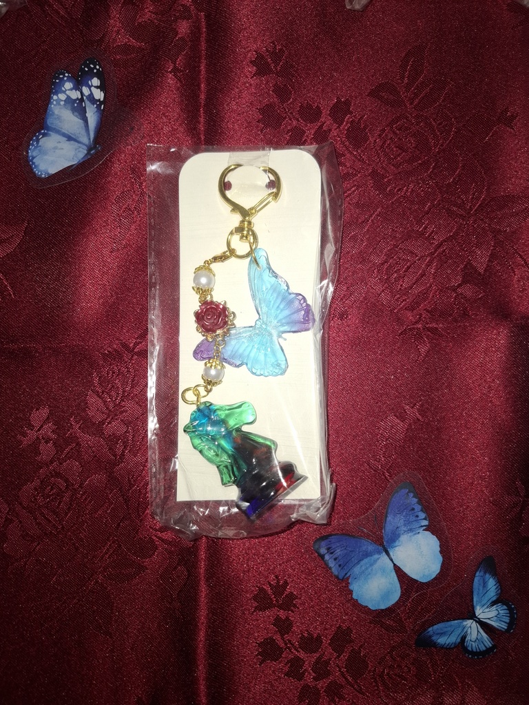 【無くなり次第終了】魔蝶石付きチェスキーホルダー(ナック)ゴールドver