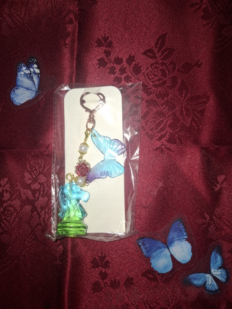 【無くなり次第終了】魔蝶石付きチェスキーホルダー(フルーレ)