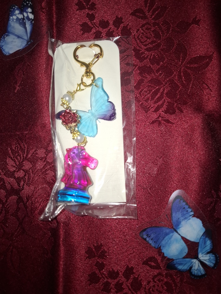 【無くなり次第終了】魔蝶石付きチェスキーホルダー(ラト)ゴールドver