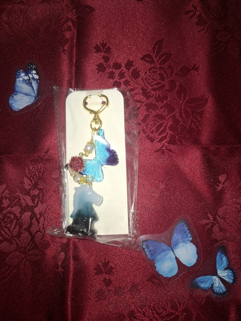 【無くなり次第終了】魔蝶石付きチェスキーホルダー(ベレン)ゴールドver