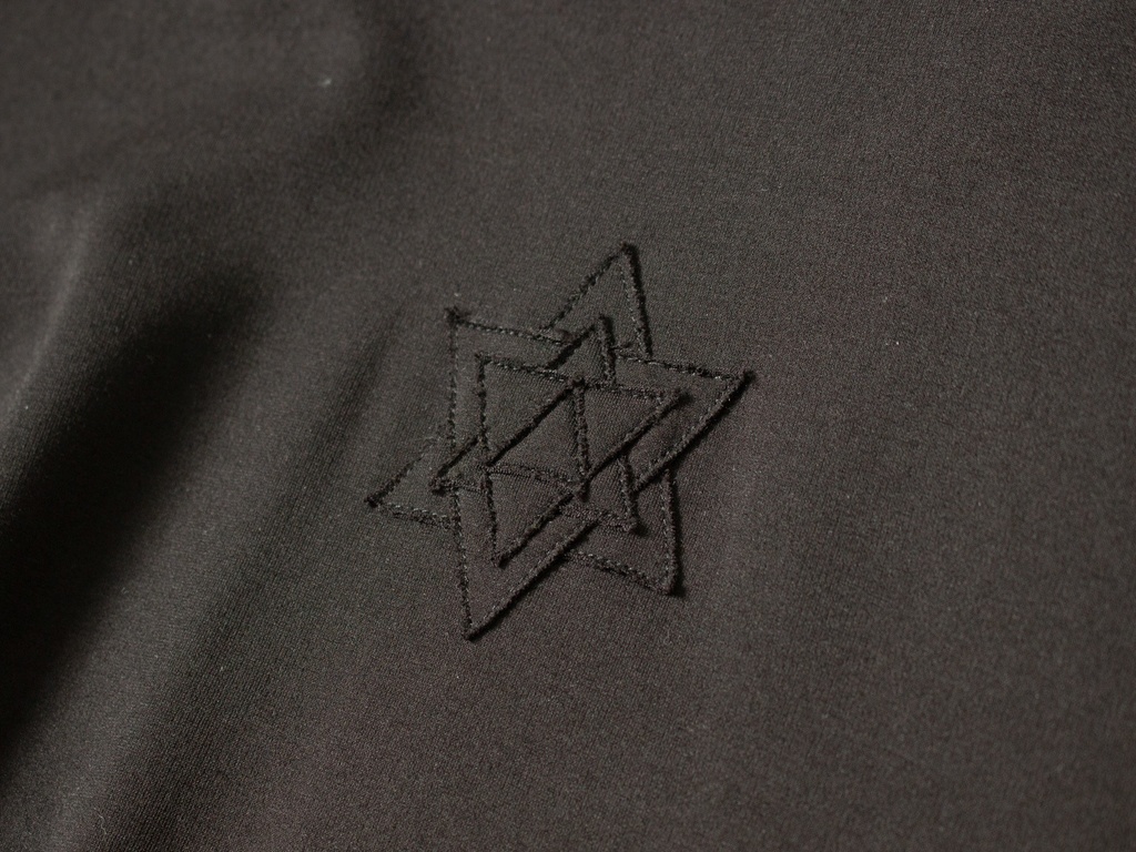 ピクセルネック オーバーサイズTシャツ