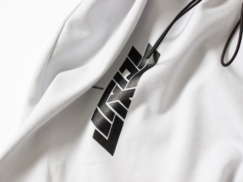 ピクセルネック オーバーサイズTシャツ