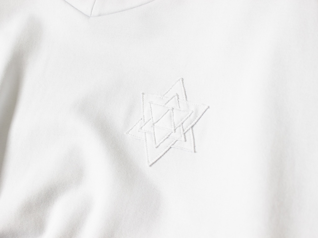 ピクセルネック オーバーサイズTシャツ