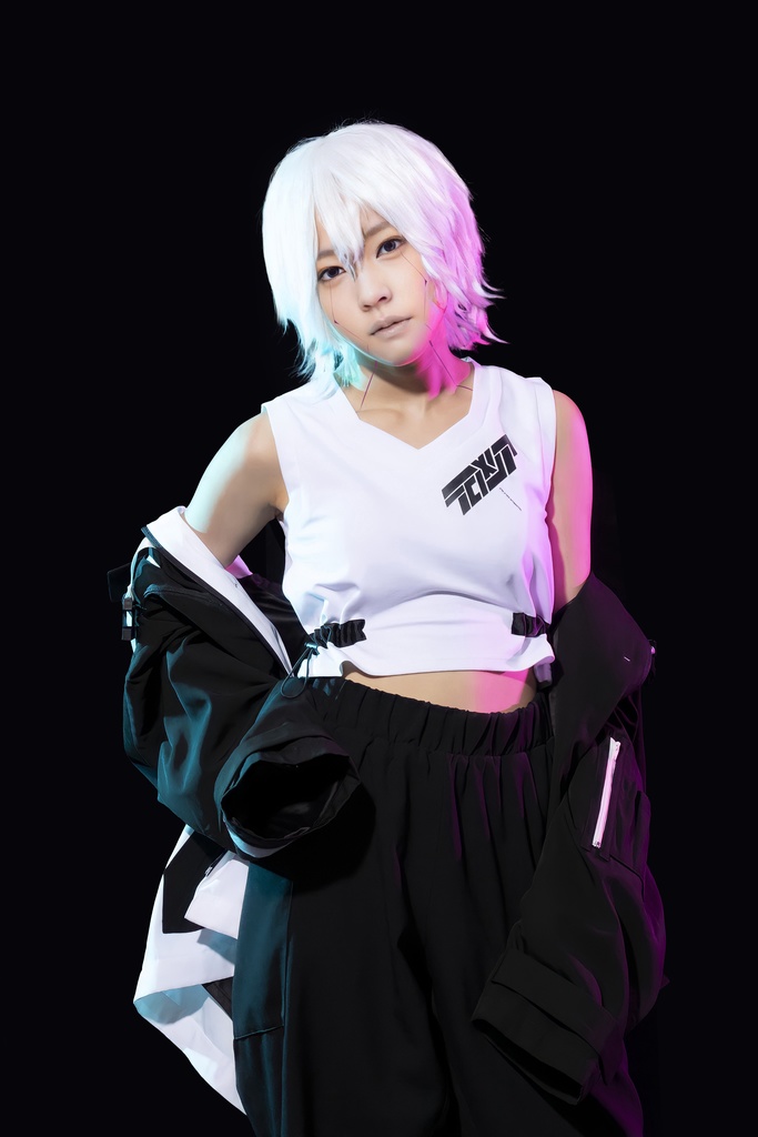 ピクセルネックタンクトップ