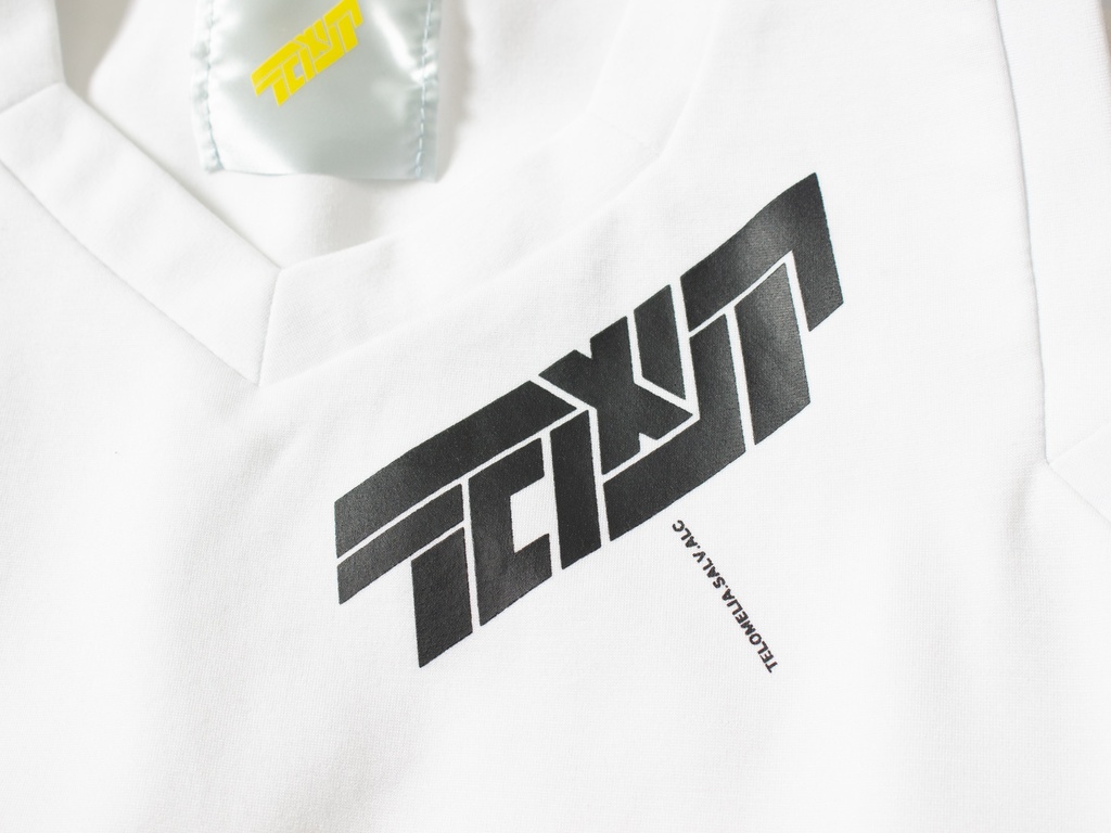 ピクセルネックタンクトップ