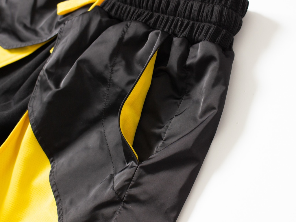 マルチラベルスウェットパンツ