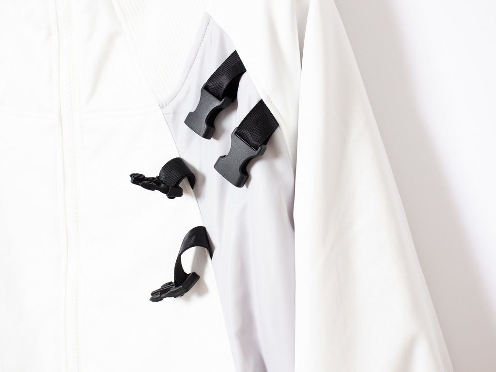 スタンドネックブルゾン