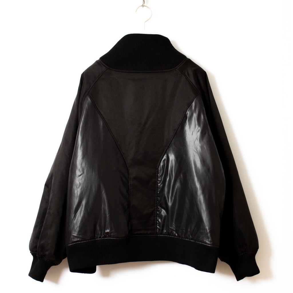 スタンドネックブルゾン