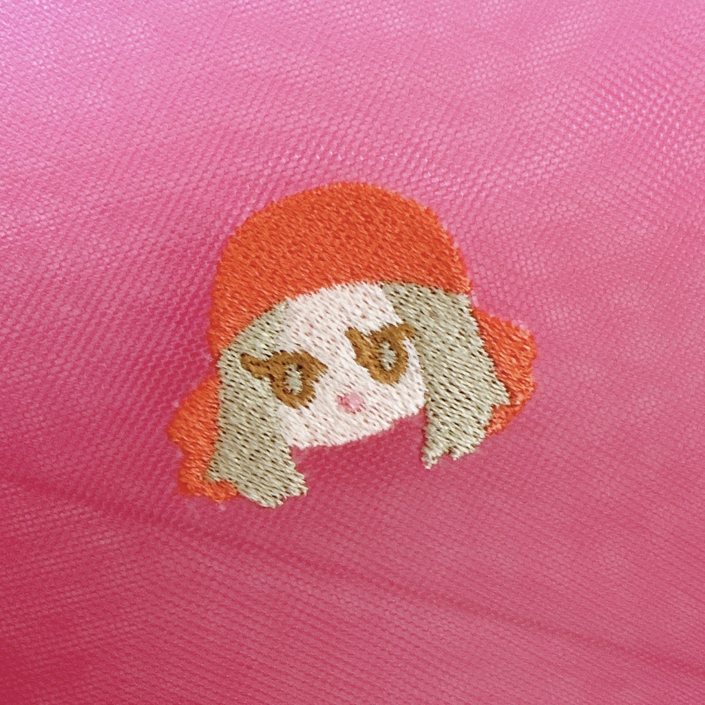 刺繍メッシュポーチ