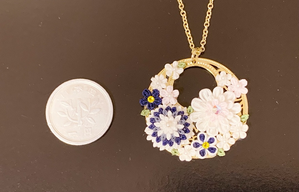 刀剣男士マイクロ花籠つまみペンダント