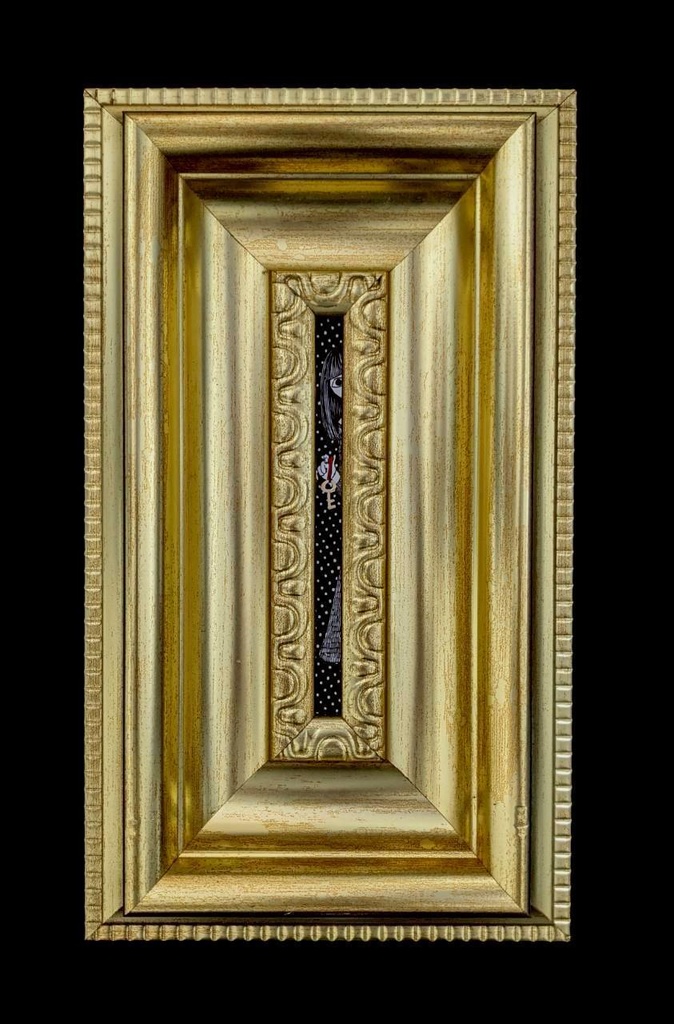 額装「開かずの間」