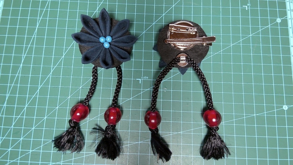 【非公式】【狐の琴音が鳴る社5】琴絵様の髪飾りモチーフアクセサリ【剣つまみ】