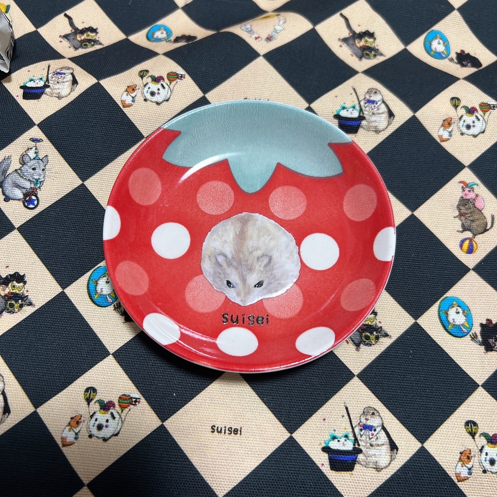 ジャンガリアンハムスターのお皿 ピンク・赤