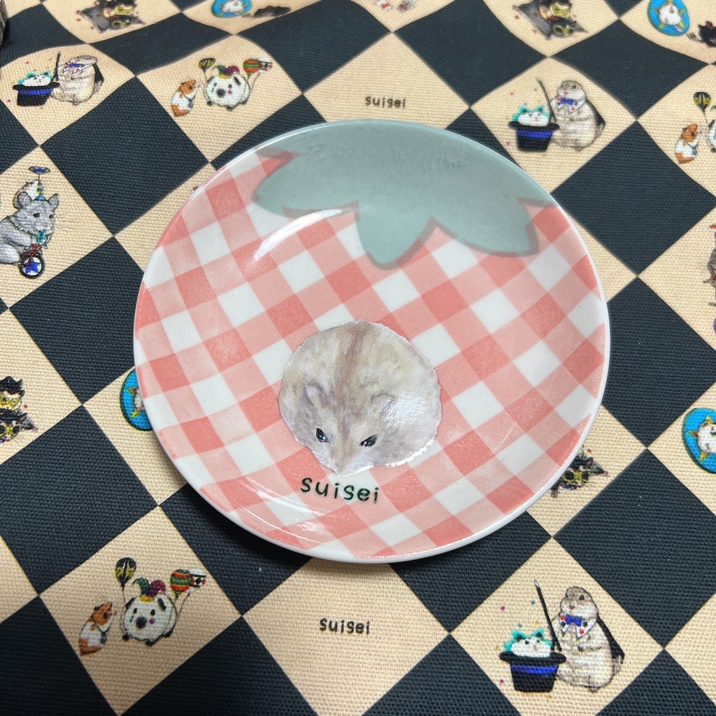 ジャンガリアンハムスターのお皿 ピンク・赤