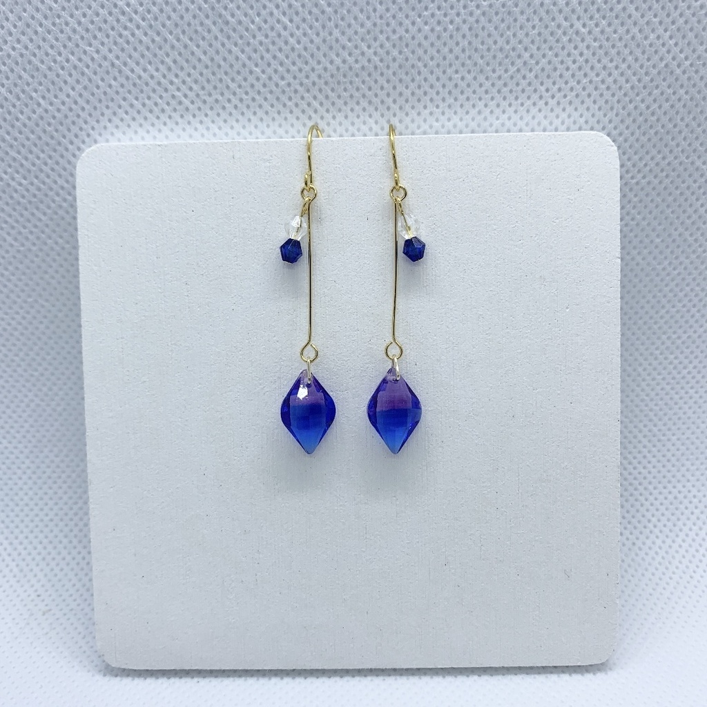 《ポムフィオーレ寮》イメージピアス