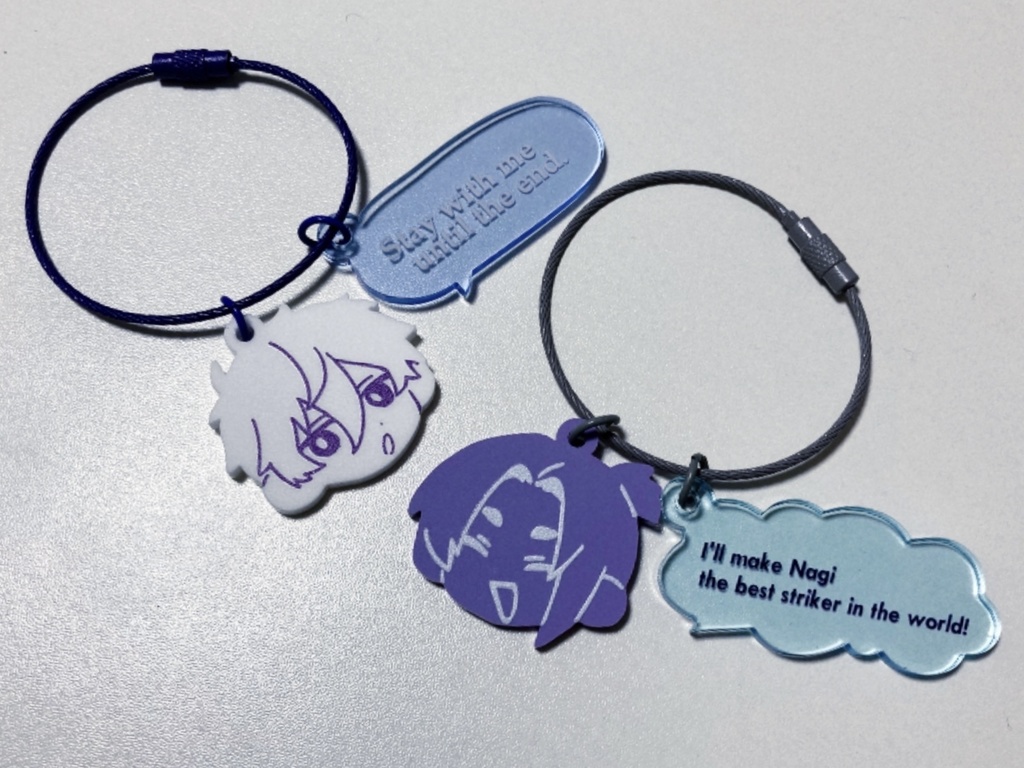 玲王アクキー(画像右)