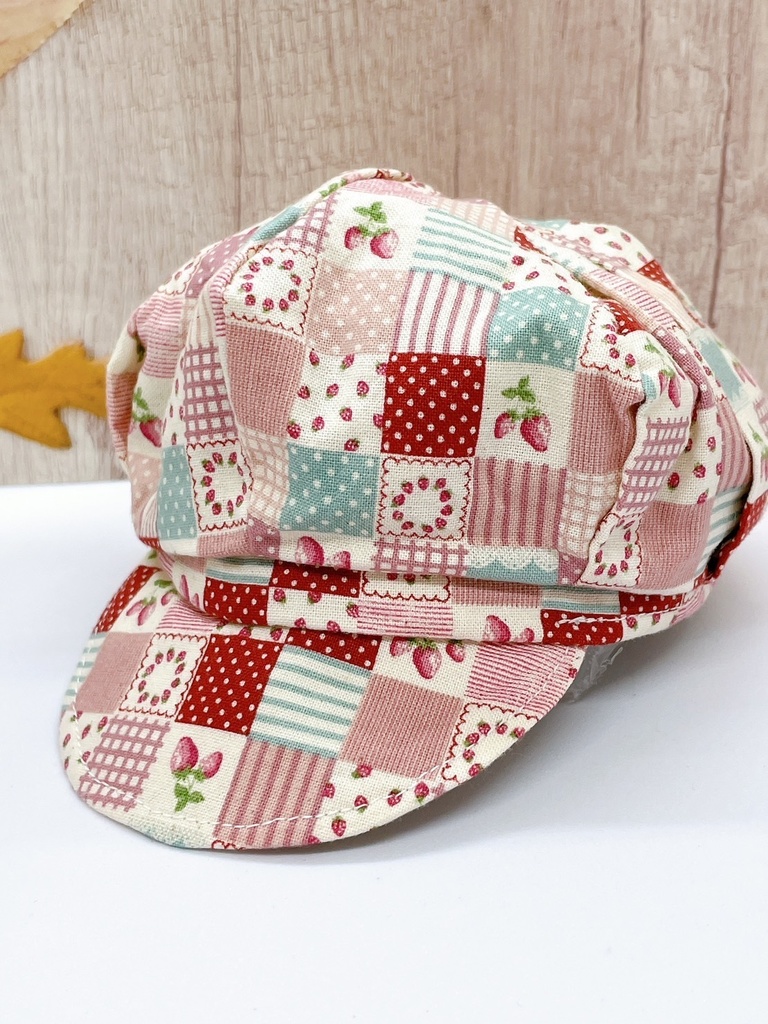 キャスケット(イチゴパッチワーク柄)
