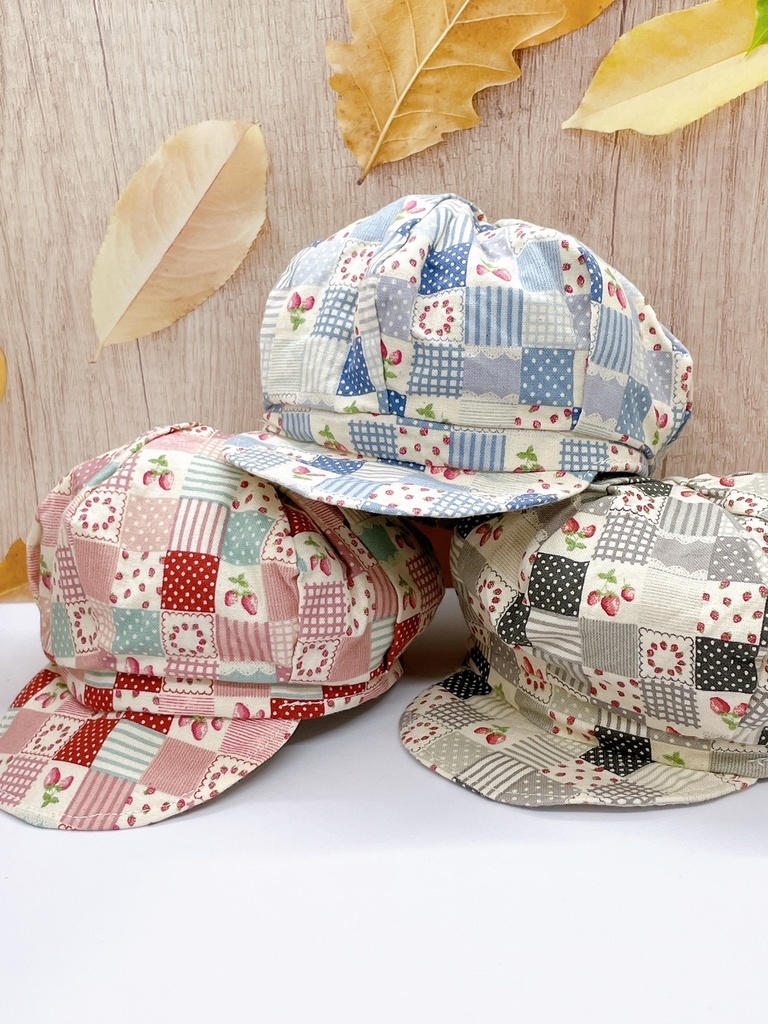 キャスケット(イチゴパッチワーク柄)