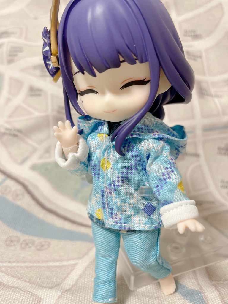 フード付きパーカー