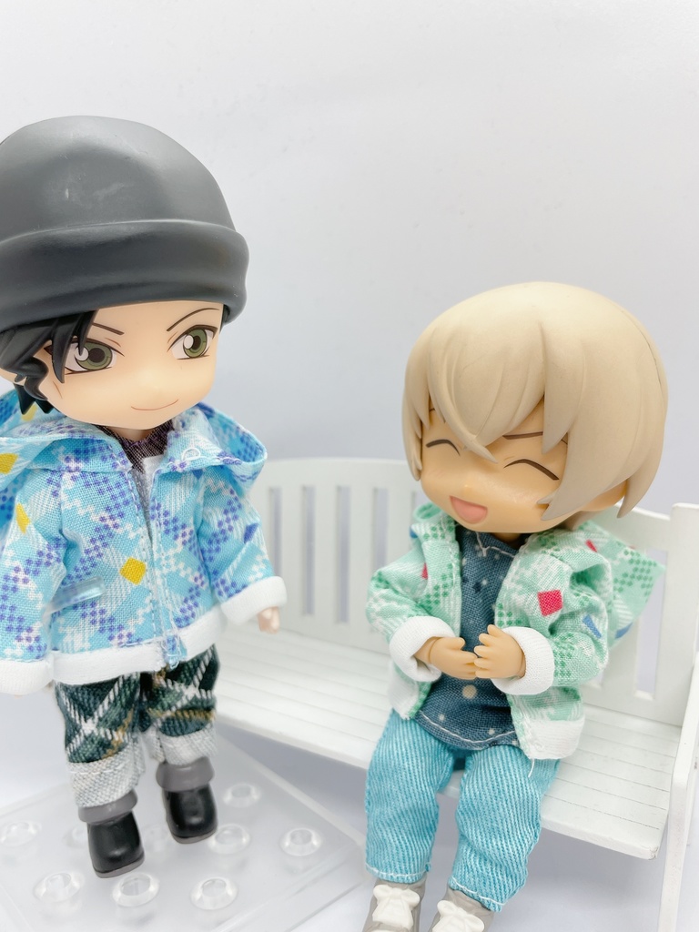 フード付きパーカー