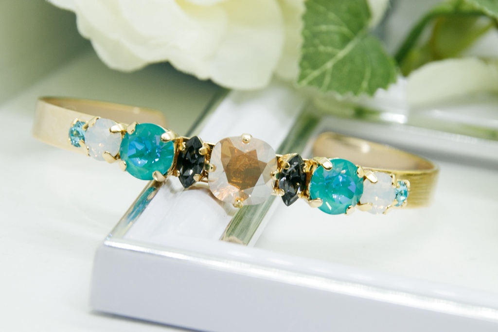 ファルカ イメージバングル