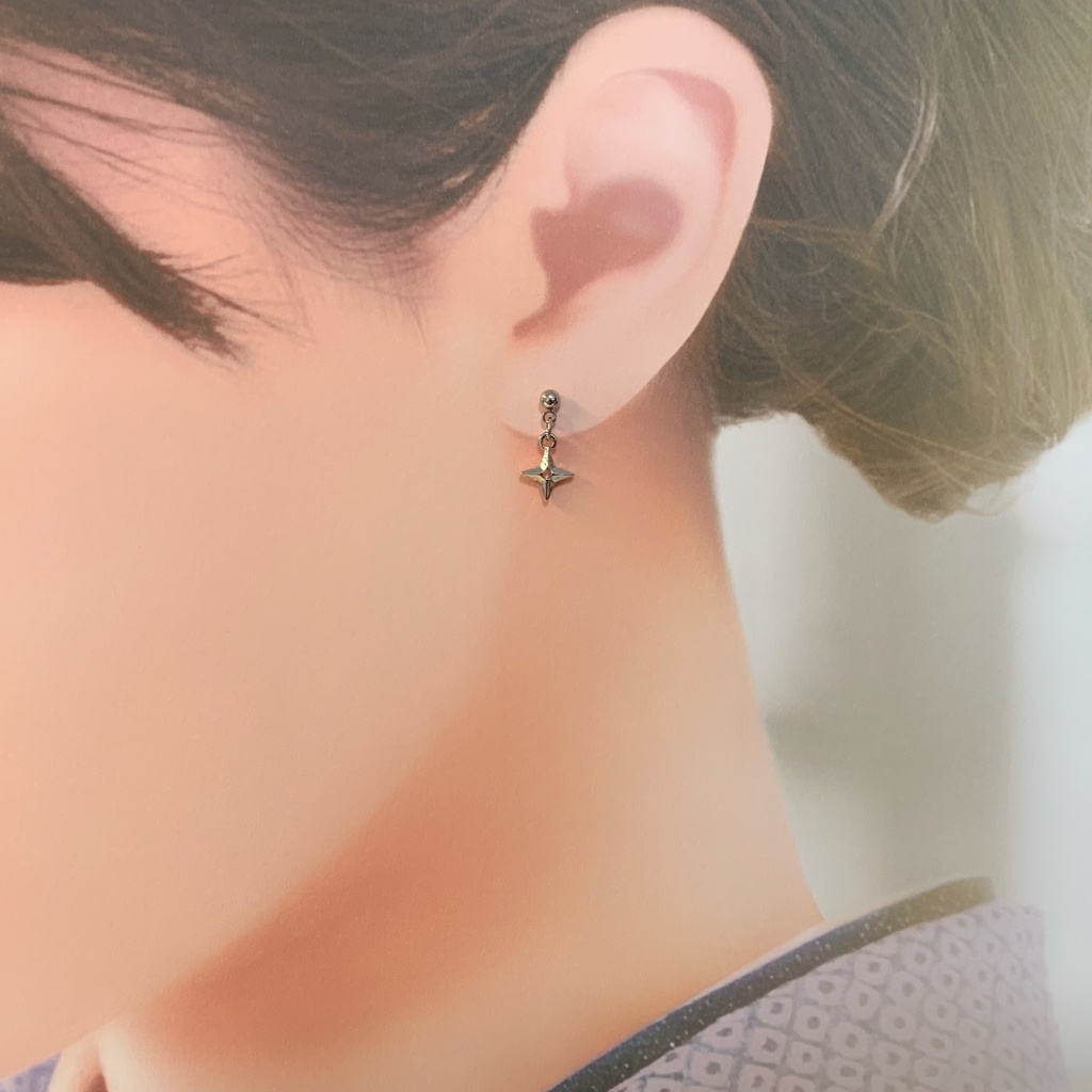 ミニチュア《 遊び心溢れる ✤ 手裏剣とクナイ 》シルバー|ブラック|ピアス|イヤリング