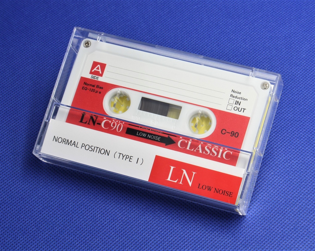 LN＜白ハーフ＋赤ラベル＞レトロ調デザインのカセットテープ - 向実庵 