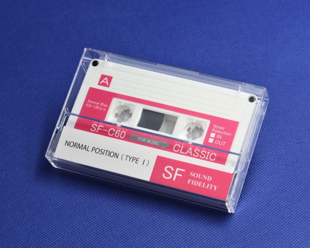 ＜SF：フローラル.R2＞オリジナルデザイン・カセットテープ