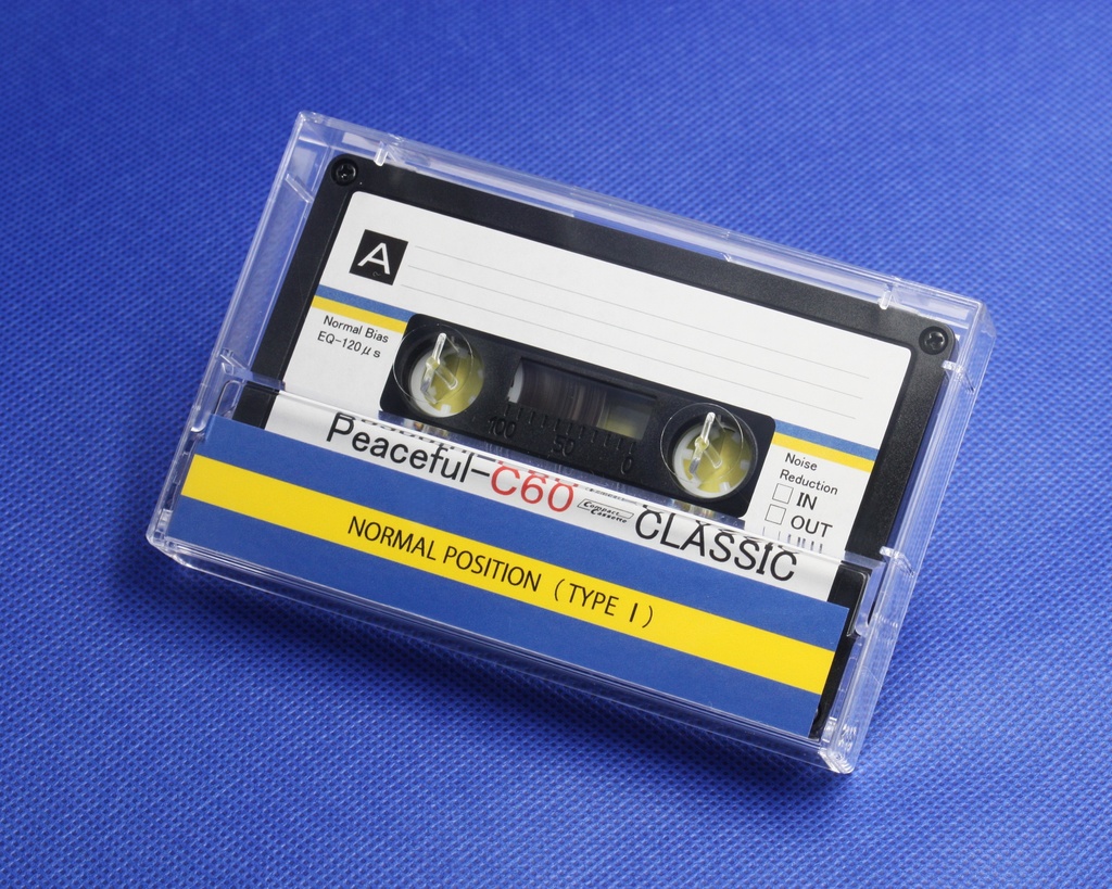 C60<Peaceful:ピースフルブラック.R2>平和祈願のカセットテープ