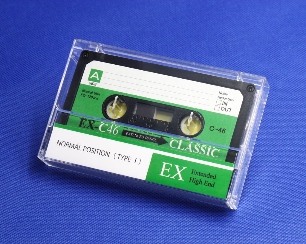 C46・レトロ調黒ハーフカセット.R3:EX/LH