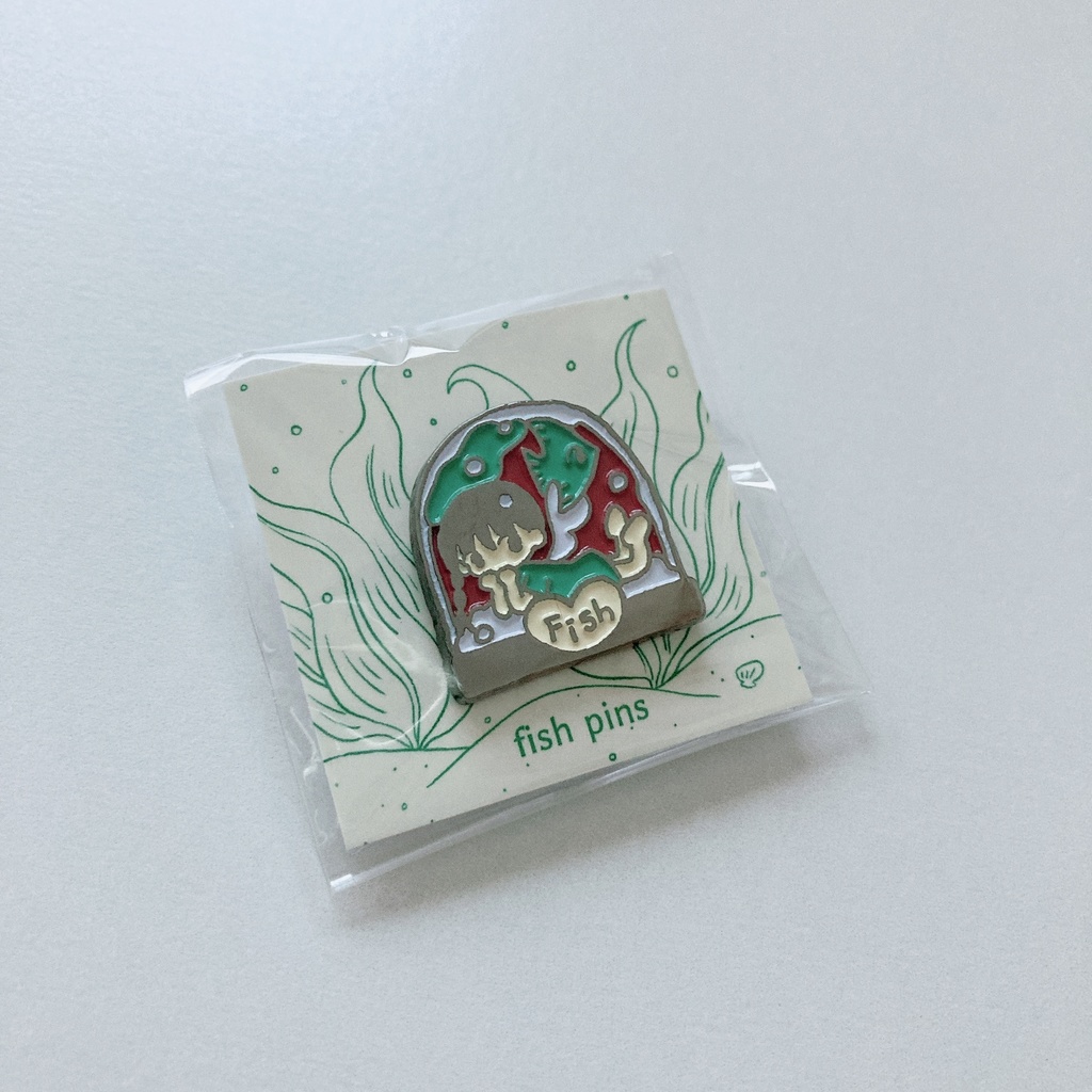 fish♡ピンバッジ