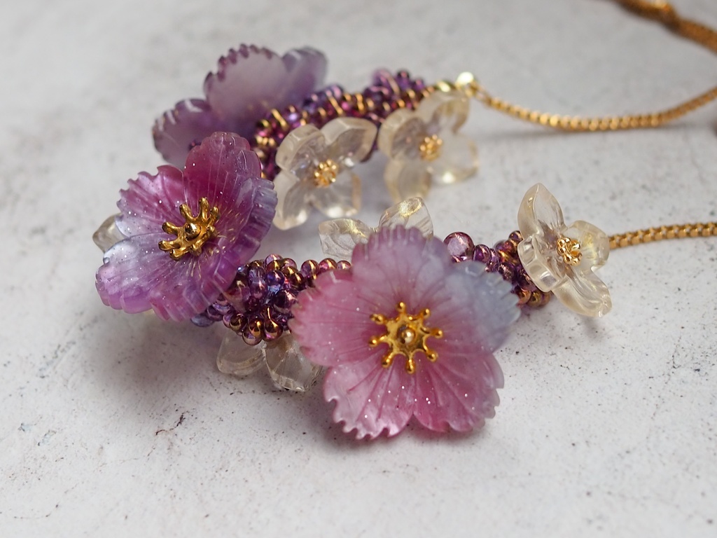 大輪の桜のブレスレット