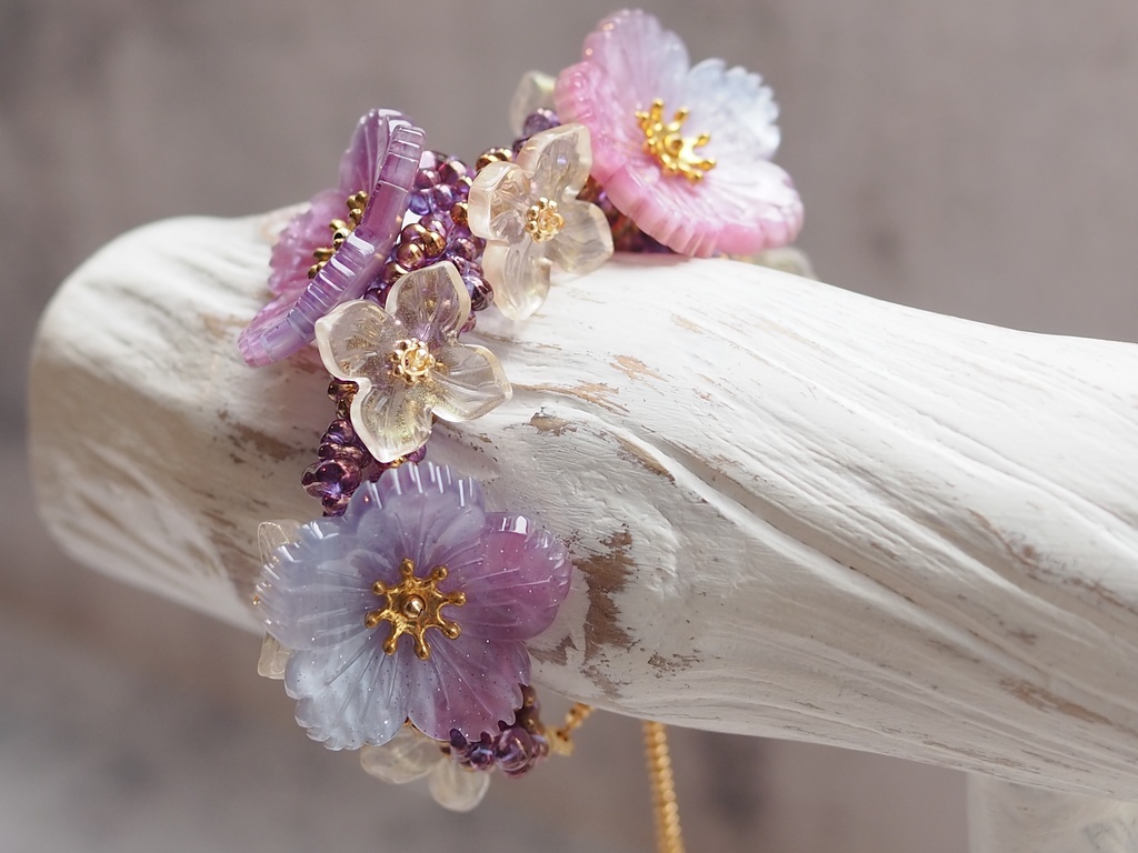 大輪の桜のブレスレット