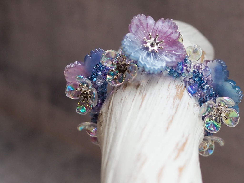 大輪の桜のブレスレット