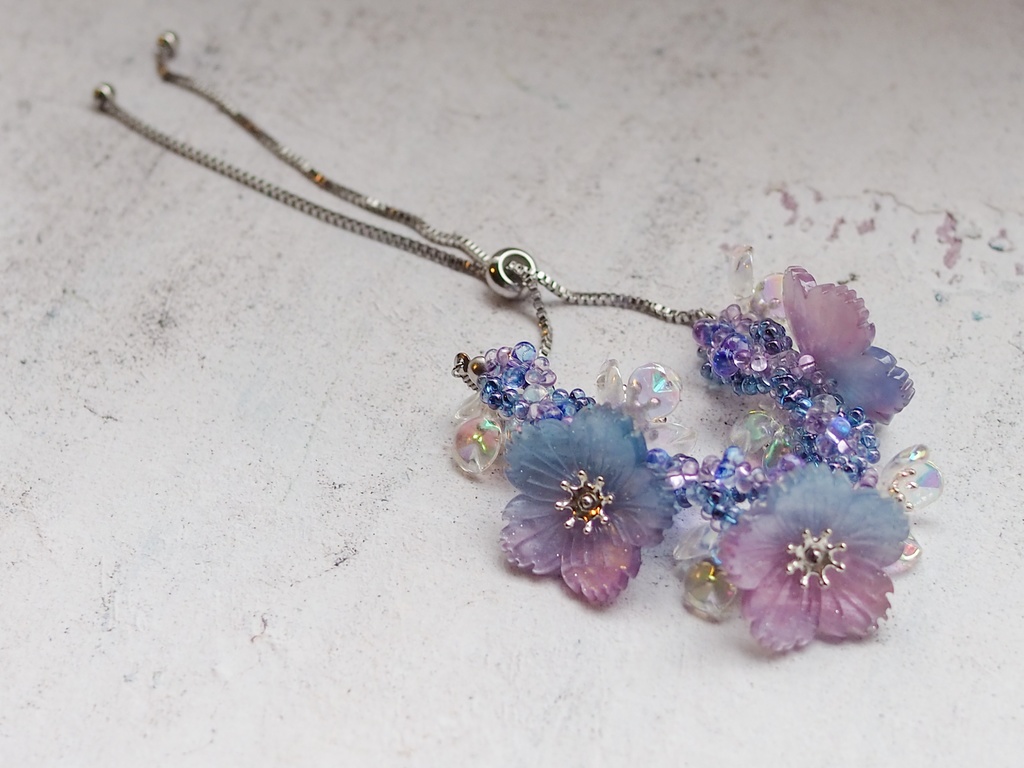 大輪の桜のブレスレット