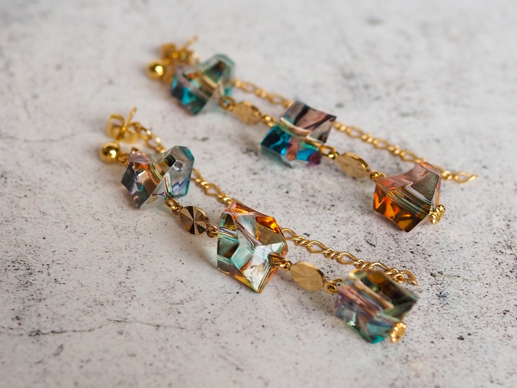 黄昏の琥珀糖の耳飾り