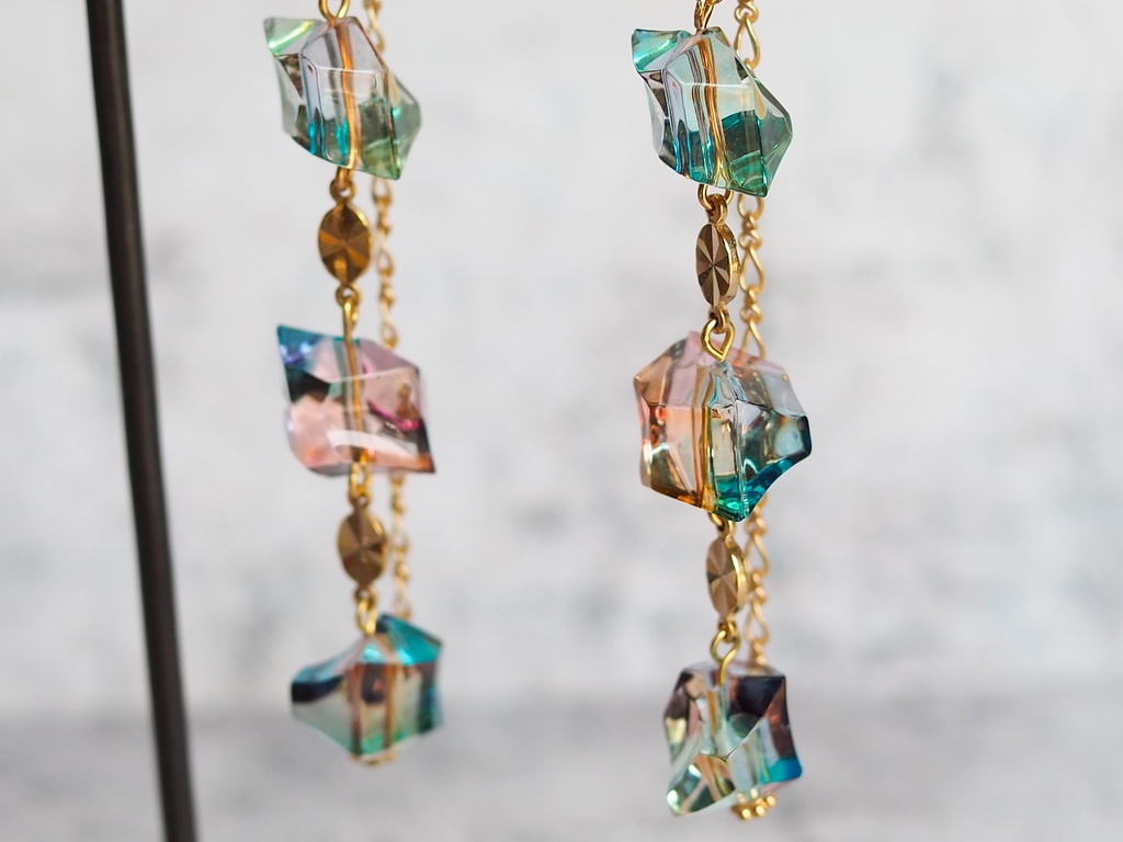 黄昏の琥珀糖の耳飾り