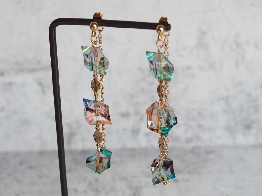 黄昏の琥珀糖の耳飾り